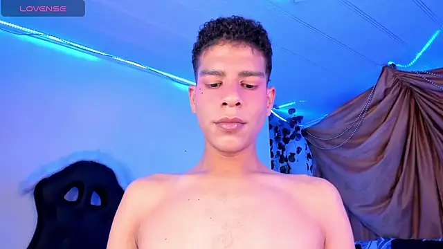 Ethan Boyy online show from November 2025 11:18:01 PM