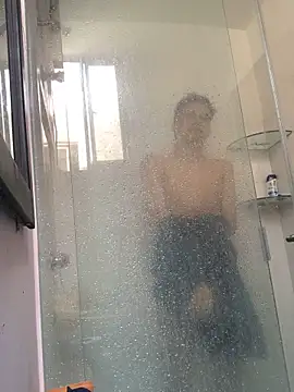 Snapshot of Latinos_2001 chatting on November 2025 01:55:01 PM Latinos 2001 online show from November 2025 01:55:01 PM