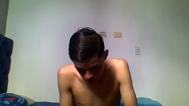 Latinos 2001 online show from June 2026 02:55:01 PM