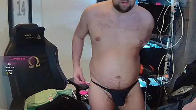 Snapshot of justinitt chatting on January 2025 03:39:01 PM justinitt online show from January 2025 03:39:01 PM