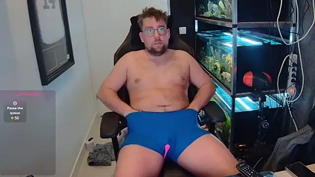 Snapshot of justinitt chatting on January 2025 03:15:01 AM justinitt online show from January 2025 03:15:01 AM