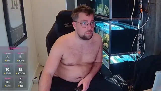 Snapshot of justinitt chatting on January 2025 03:43:01 PM justinitt online show from January 2025 03:43:01 PM