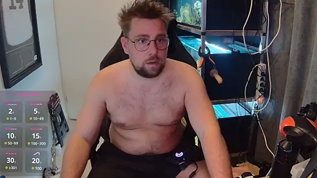 Snapshot of justinitt chatting on January 2025 04:22:01 PM justinitt online show from January 2025 04:22:01 PM