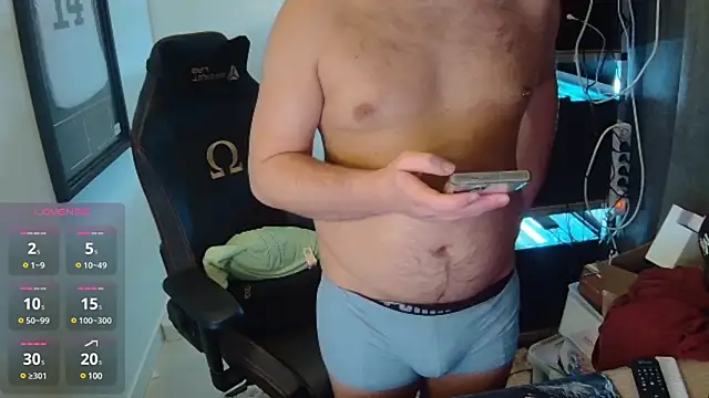 Snapshot of justinitt chatting on January 2025 03:40:01 PM justinitt online show from January 2025 03:40:01 PM