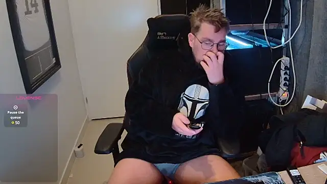 Snapshot of justinitt chatting on January 2025 04:47:01 AM justinitt online show from January 2025 04:47:01 AM