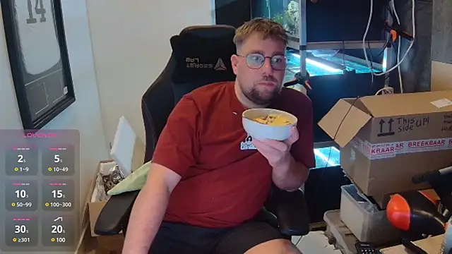 Snapshot of justinitt chatting on February 2025 11:44:02 AM justinitt online show from February 2025 11:44:02 AM