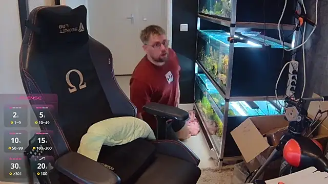 Snapshot of justinitt chatting on February 2025 02:15:01 PM justinitt online show from February 2025 02:15:01 PM