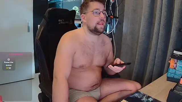 Snapshot of justinitt chatting on February 2025 07:45:02 PM justinitt online show from February 2025 07:45:02 PM