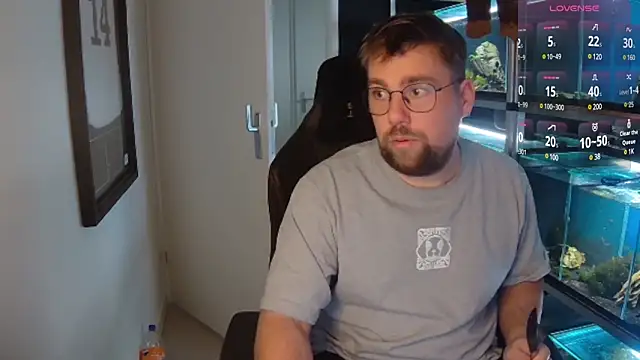 Snapshot of justinitt chatting on February 2025 01:38:01 PM justinitt online show from February 2025 01:38:01 PM