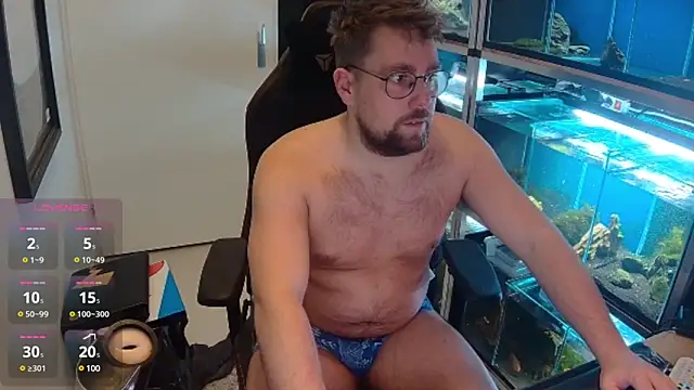 Snapshot of justinitt chatting on February 2025 08:58:01 PM justinitt online show from February 2025 08:58:01 PM