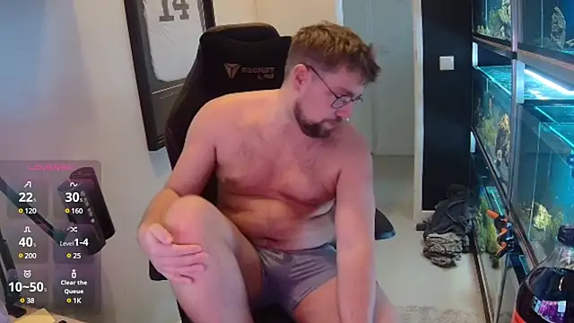 Snapshot of justinitt chatting on February 2025 03:38:02 PM justinitt online show from February 2025 03:38:02 PM