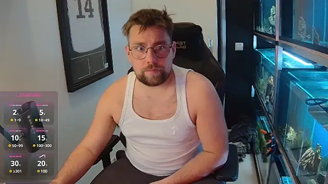 Snapshot of justinitt chatting on February 2025 06:43:01 PM justinitt online show from February 2025 06:43:01 PM