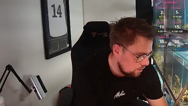 Snapshot of justinitt chatting on March 2025 09:59:01 PM justinitt online show from March 2025 09:59:01 PM