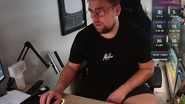 Snapshot of justinitt chatting on March 2025 01:04:02 AM justinitt online show from March 2025 01:04:02 AM