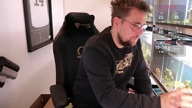 Snapshot of justinitt chatting on March 2025 10:45:02 AM justinitt online show from March 2025 10:45:02 AM