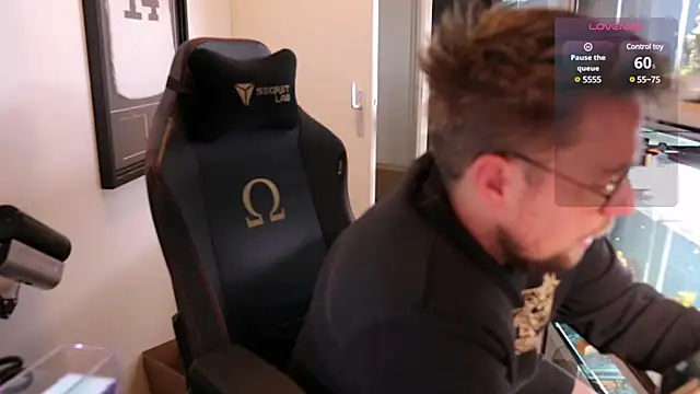 Snapshot of justinitt chatting on March 2025 01:51:01 PM justinitt online show from March 2025 01:51:01 PM