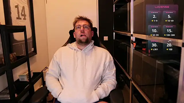 Snapshot of justinitt chatting on March 2025 06:09:01 AM justinitt online show from March 2025 06:09:01 AM