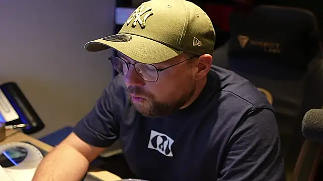 Snapshot of justinitt chatting on September 2025 08:25:01 AM justinitt online show from September 2025 08:25:01 AM