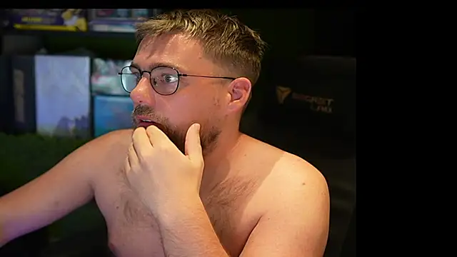 Snapshot of justinitt chatting on September 2025 09:44:01 AM justinitt online show from September 2025 09:44:01 AM