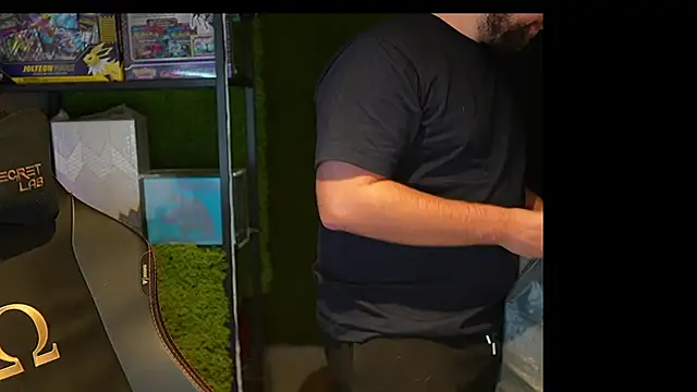 Snapshot of justinitt chatting on September 2025 10:05:02 AM justinitt online show from September 2025 10:05:02 AM