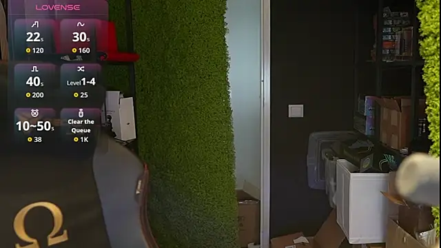 Snapshot of justinitt chatting on October 2025 12:26:02 PM justinitt online show from October 2025 12:26:02 PM