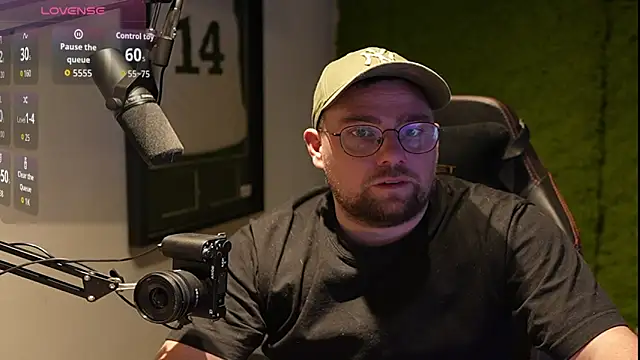 Snapshot of justinitt chatting on November 2025 11:43:02 AM justinitt online show from November 2025 11:43:02 AM