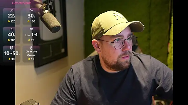 Snapshot of justinitt chatting on December 2025 07:35:01 AM justinitt online show from December 2025 07:35:01 AM