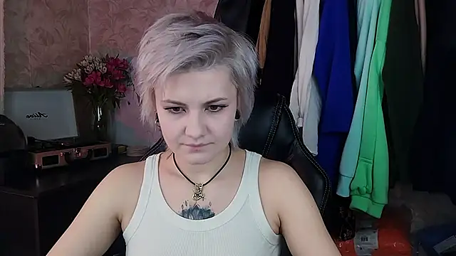 Snapshot of EvaBrownie chatting on February 2025 09:52:02 AM EvaBrownie online show from February 2025 09:52:02 AM