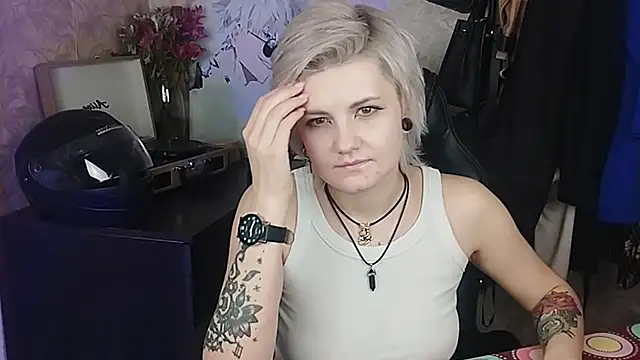 Snapshot of EvaBrownie chatting on February 2025 03:20:01 PM EvaBrownie online show from February 2025 03:20:01 PM