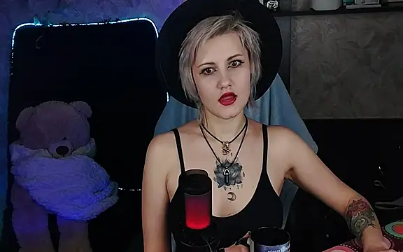 Snapshot of EvaBrownie chatting on March 2025 04:10:01 PM EvaBrownie online show from March 2025 04:10:01 PM