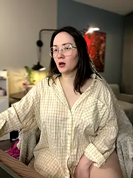 Snapshot of Kiss_My_Body chatting on December 2025 07:18:01 PM Kiss My Body online show from December 2025 07:18:01 PM