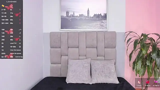 Snapshot of janna_lopez_ chatting on November 2025 12:04:02 PM janna lopez online show from November 2025 12:04:02 PM