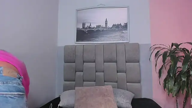 Snapshot of janna_lopez_ chatting on December 2025 12:47:02 PM janna lopez online show from December 2025 12:47:02 PM