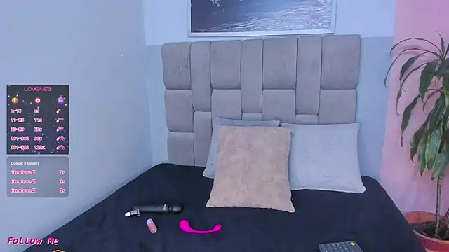 janna lopez  online show from December 2025 12:01:02 PM