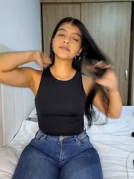 IslaBlaze online show from November 2025 01:19:01 AM