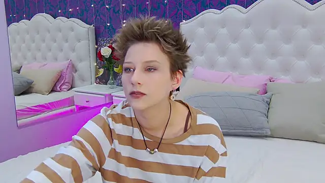 Snapshot of via_mayer_ chatting on March 2025 01:28:02 PM via mayer online show from March 2025 01:28:02 PM