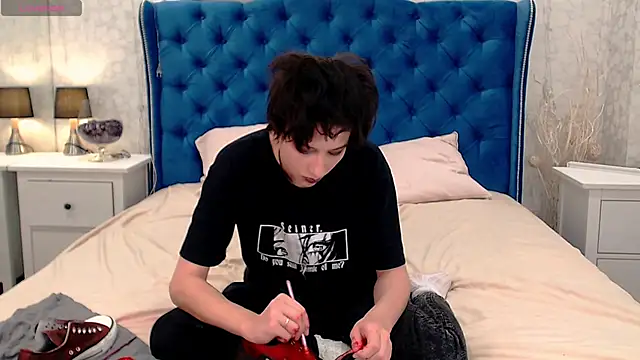 Snapshot of via_mayer_ chatting on October 2025 08:55:02 AM via mayer online show from October 2025 08:55:02 AM