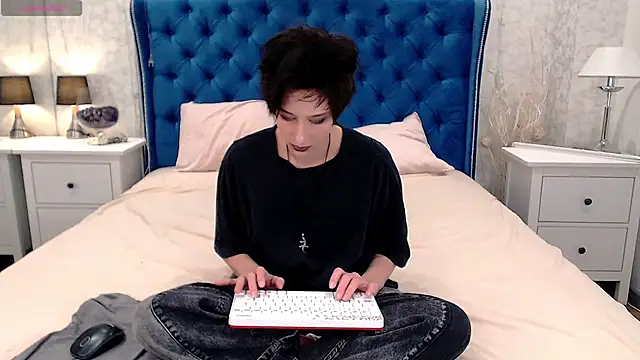 Snapshot of via_mayer_ chatting on October 2025 02:56:02 PM via mayer online show from October 2025 02:56:02 PM