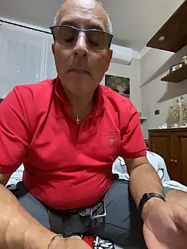 Snapshot of sempreilmio2 chatting on September 2025 10:46:01 PM sempreilmio2 online show from September 2025 10:46:01 PM