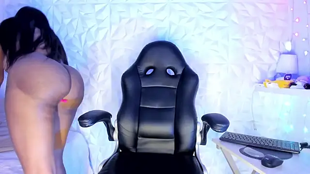 Karen morena online show from January 2025 04:06:01 PM