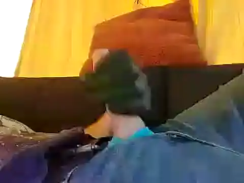 Snapshot of bwcbeat83 chatting on February 2025 10:54:01 PM bwcbeat83 online show from February 2025 10:54:01 PM