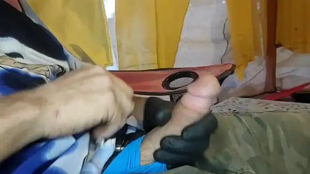 Snapshot of bwcbeat83 chatting on October 2025 12:47:01 AM bwcbeat83 online show from October 2025 12:47:01 AM