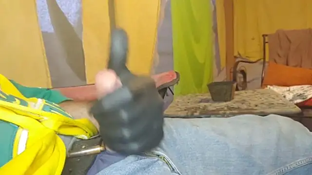 bwcbeat83 online show from March 2026 01:33:01 AM