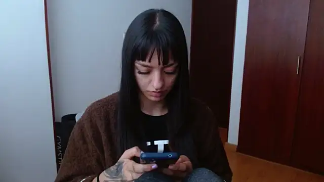 ravenvancleef online show from January 2025 01:04:02 PM