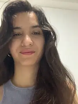 Snapshot of Bella_still chatting on November 2025 01:13:01 PM Bella still online show from November 2025 01:13:01 PM