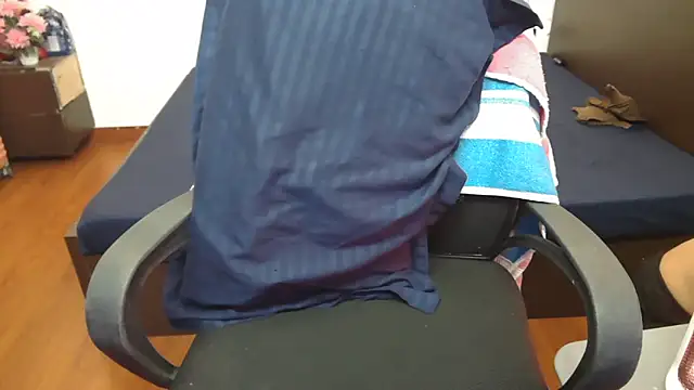 LovelyRosy online show from February 2026 12:59:01 AM