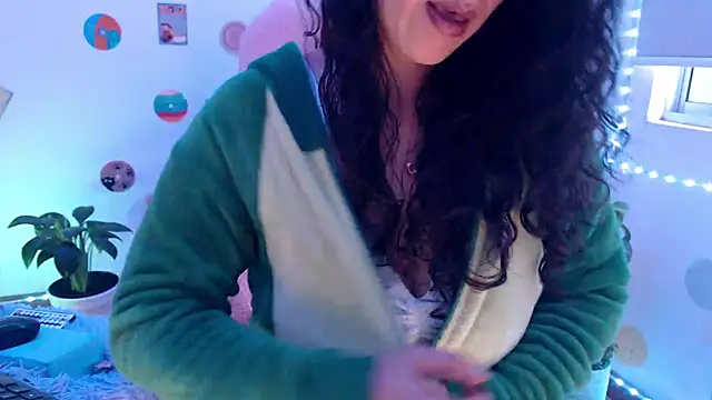 Snapshot of samy_love35 chatting on March 2025 11:19:01 AM samy love35 online show from March 2025 11:19:01 AM