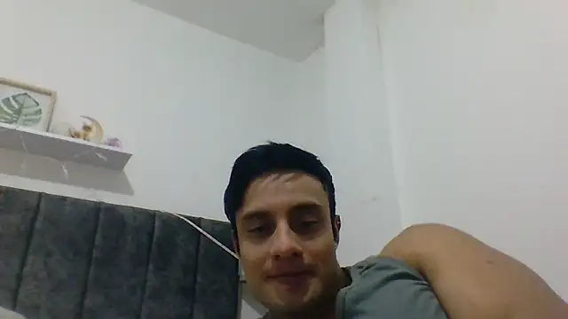 davidcr89 online show from November 2025 12:09:01 AM