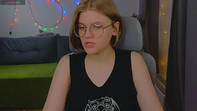  JessieVibes online show from November 2025 01:33:02 PM