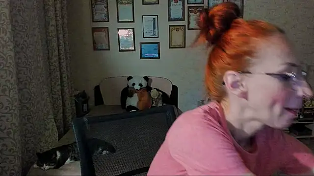 Snapshot of red_rocco chatting on February 2025 04:54:01 PM red rocco online show from February 2025 04:54:01 PM